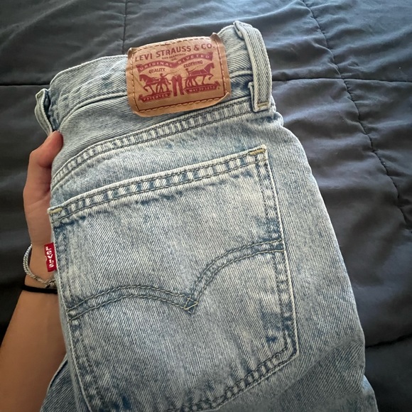 Levi Jeans - Picture 8 of 13